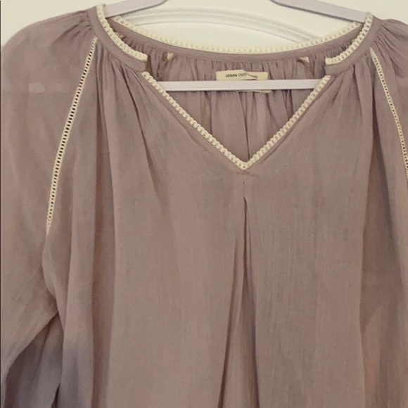 Lilac blouse, with lovely white trim and tassels - Picture 2 of 5